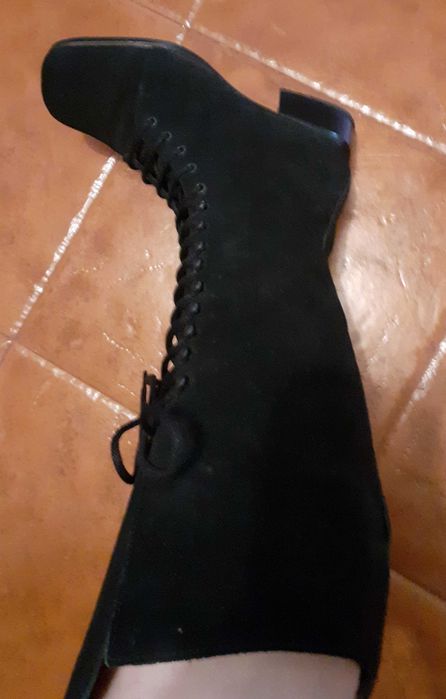 Botas cano alto atacadores em camurça pretas 36
