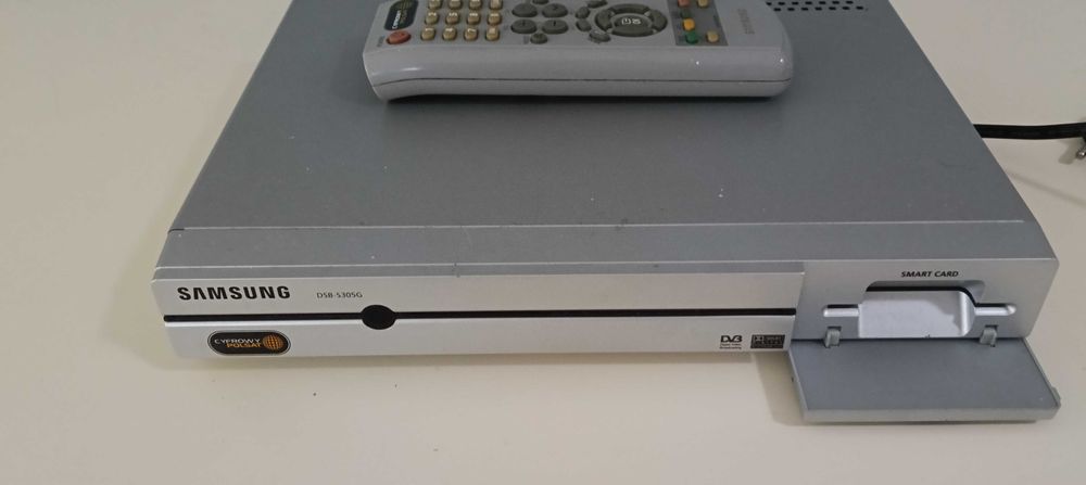 Dekoder Samsung Cyfrowego Polsatu DSB-S305G wraz z pilotem