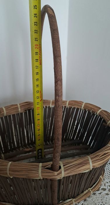 Cesta em madeira oval