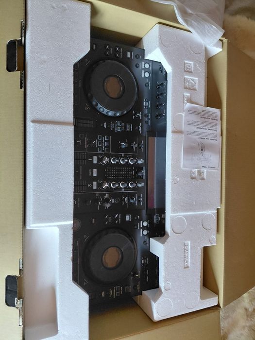 Mesa de mistura  Pioneer DJ    XDJ-RX3