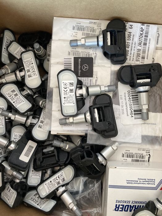 Датчики тиску шин  MERCEDES Датчики Давления шинA0009050030 A00090