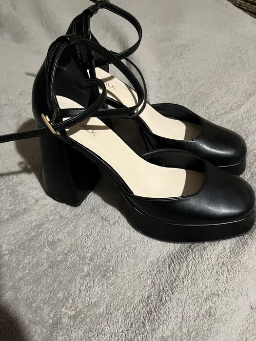 Підбори  catwalk на високому каблучку 41