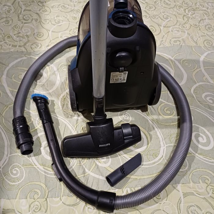 Пилосос Philips без мішка + новий двигун+фільтридля пилу,  fc8672/01