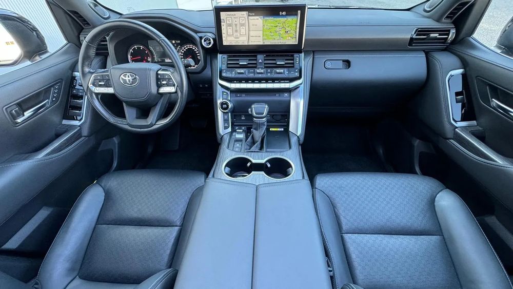 Toyota Land Cruiser LC 300 70th Anniversary