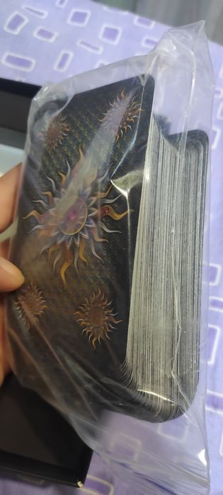 Позолочені карти Таро