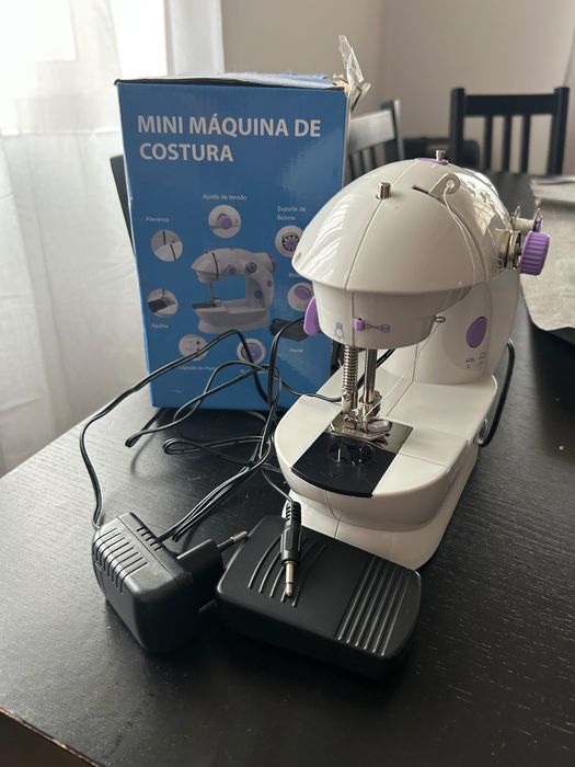 Mini máquina de costura