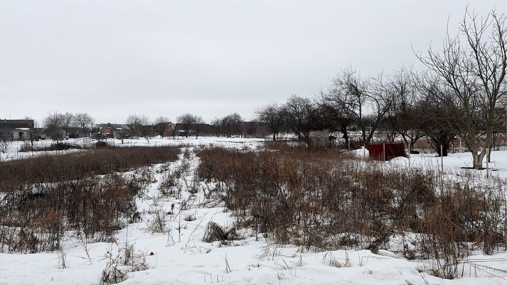 Земельна ділянка під забудову 15с, поруч житлові будинки