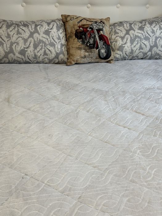 Vende se cama  ou conjunto cama +colchao