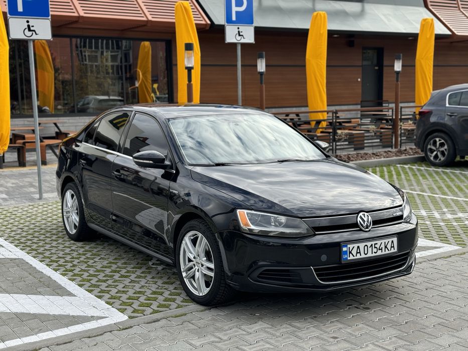 Оренда авто Volkswagen Jetta Hybrid. Прокат авто. Аренда авто.