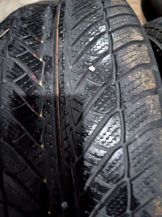 Opony zimowe 255/55/18