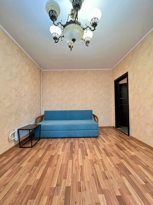 Продам 3 комнатную квартиру на Защитников Украины (87574)