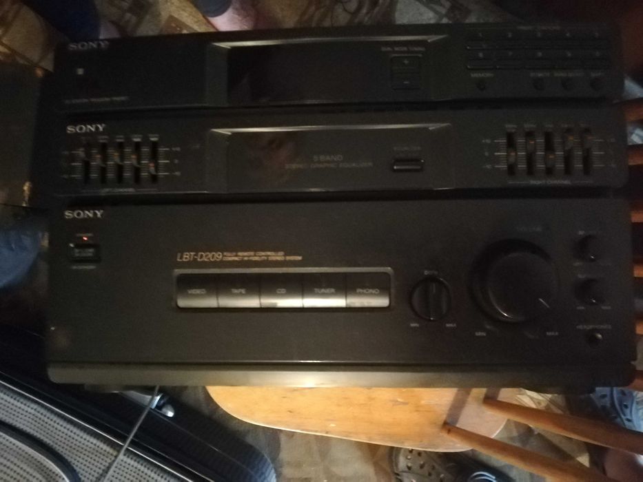 Wieża Sony  model STR- D209 6 elementów + 4 glosniki