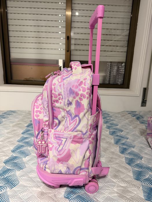Conjunto escolar Totto