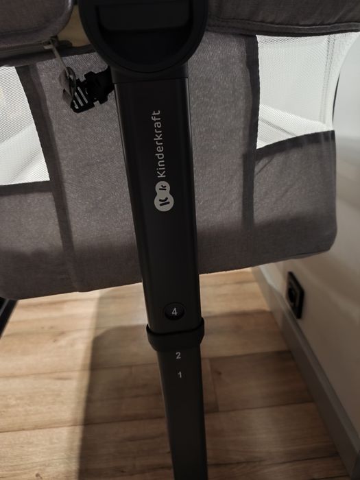 Łóżeczko dostawne Kinderkraft Neste Up 2 szare 2w1 z materacem