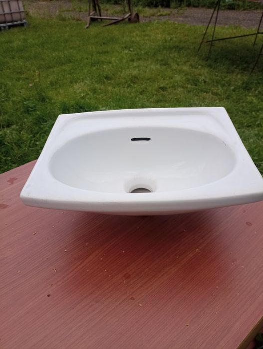 Umywalka ceramiczna