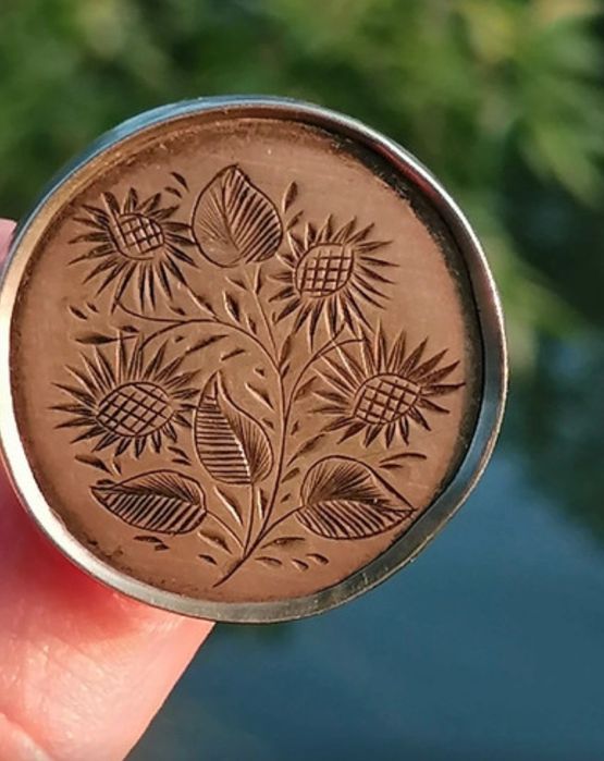 Stara wiktoriańska broszka srebro XIX wiek kwiaty rytowana