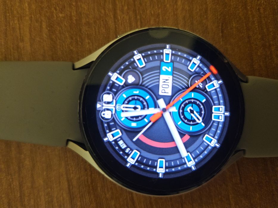 Samsung Galaxy Watch 4 + akcesoria