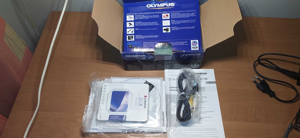 Aparat  Olympus mju-1030 SW z obudowa podwodna PT-043