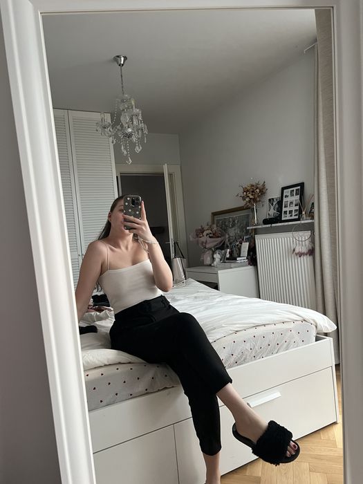 Eleganckie materiałowe spodnie z paskiem Zara XS czarne garniturowe