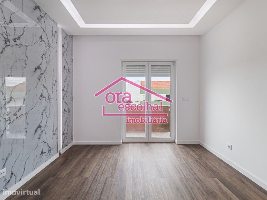 Apartamento T3 inserido no 1º andar totalmente REMODELADO em Paio P...
