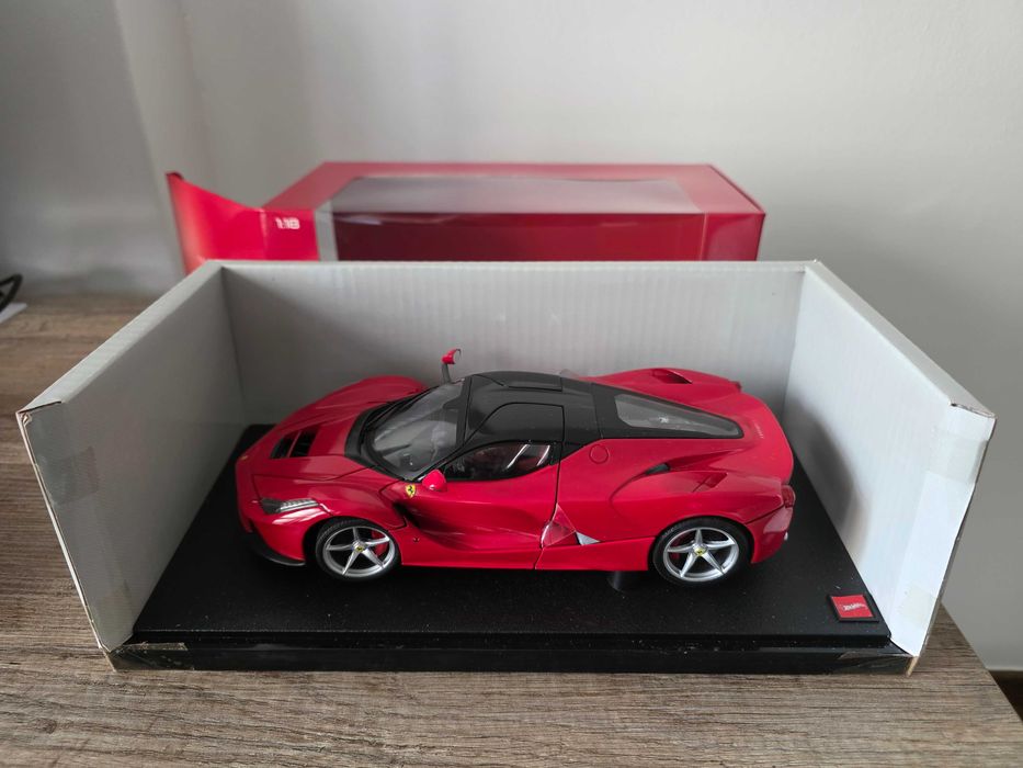 Ferrari LaFerrari 1:18 Hot Wheels