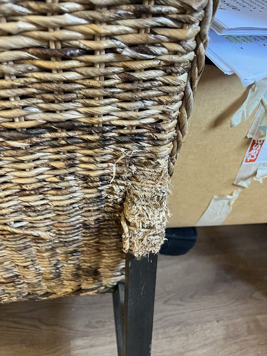 Conjunto cadeiroes de palha e madeira