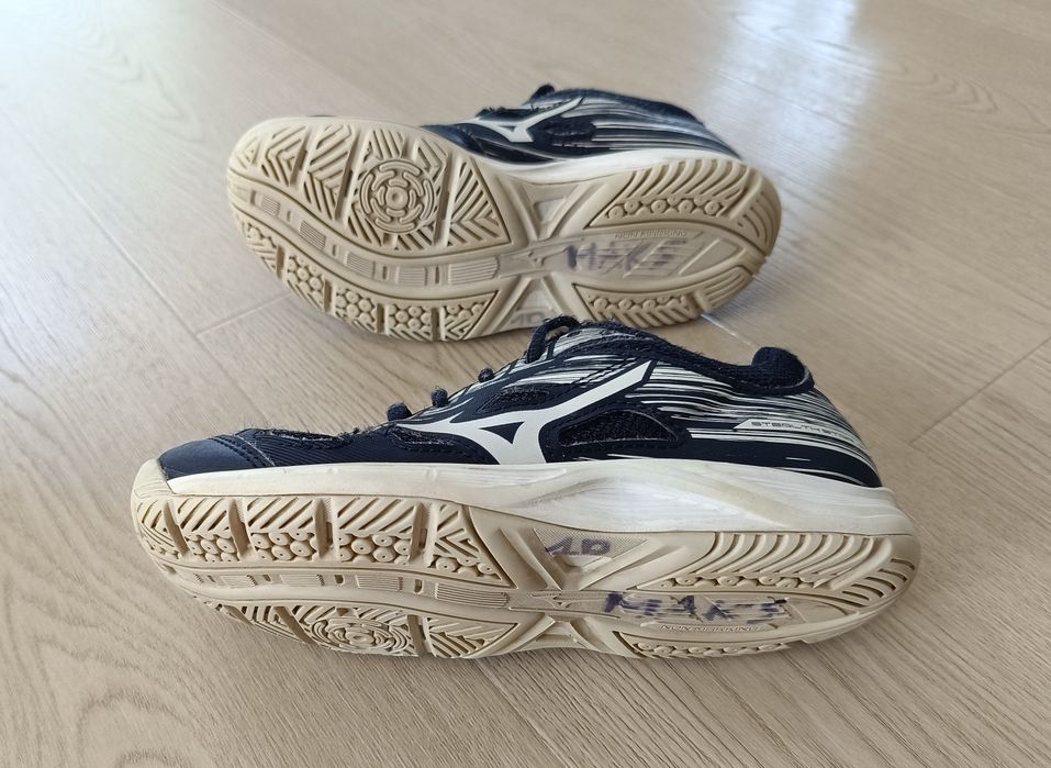 Mizuno Stealth Star Junior rozm. 34