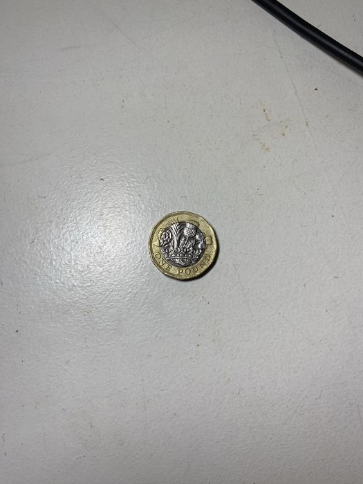 Moeda - One Pound Elizabeth II, 2016, DG • REG • F • D