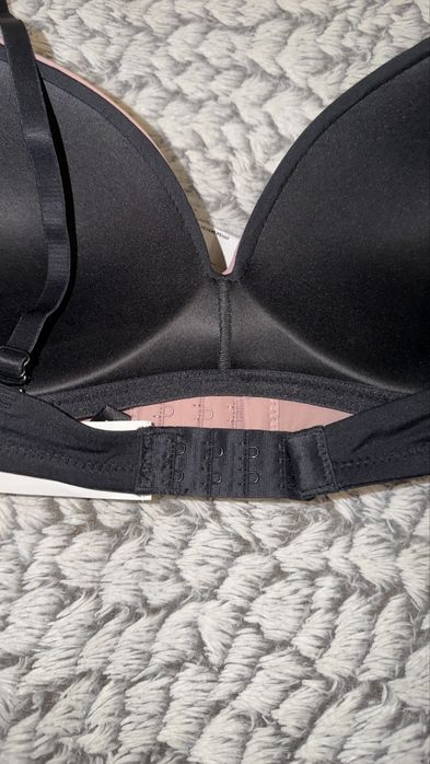 Білизна жіноча комплект чорна і тілесна бюстгальтер 2 шт набір