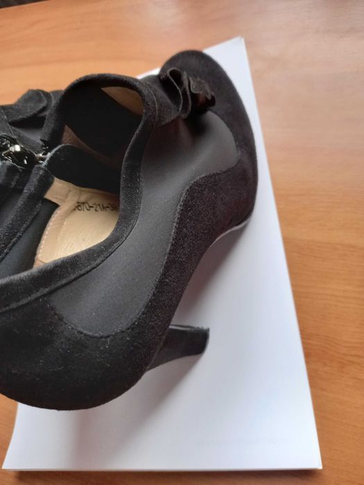 Czółenka ze zamszu r.39