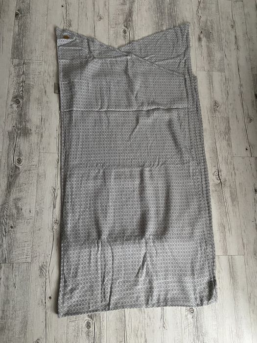 Chusta do noszenia tkana