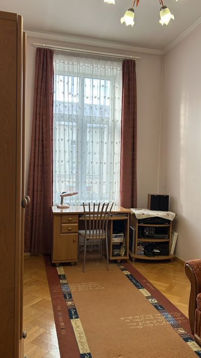 Продаж 2-кім. квартири 53.5 м.кв., в. Мазепи