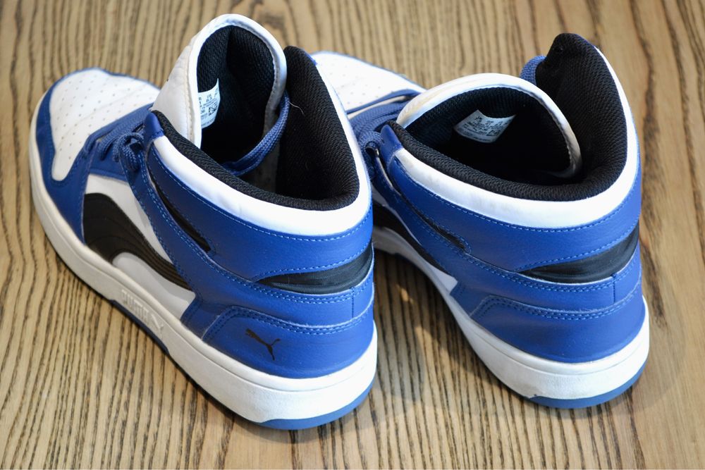 Кроссовки Puma.