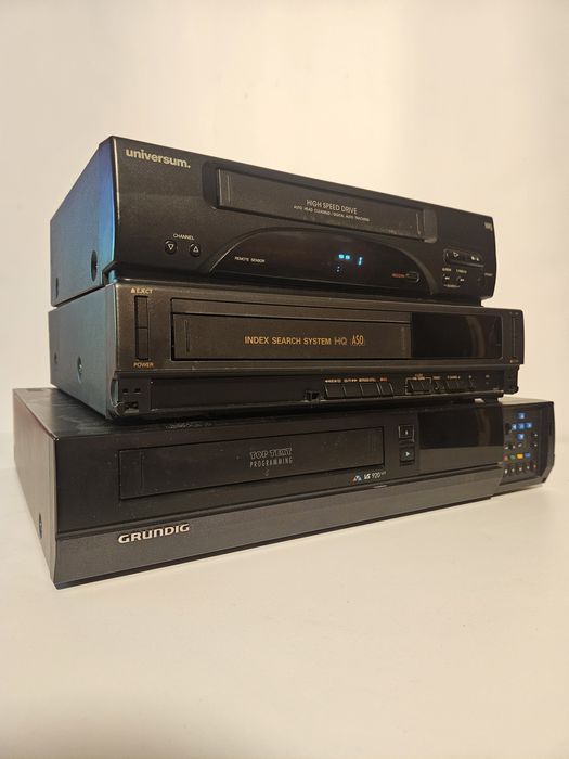 Magnetowidy VHS 3 szt