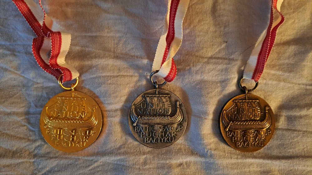 3 medale Puchar Bałtyku ZZ Marynarzy i Portowców - złoty, srebro, brąz
