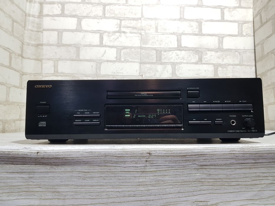Програвач CD дисків ONKYO DX-7511, б/у з Німеччини