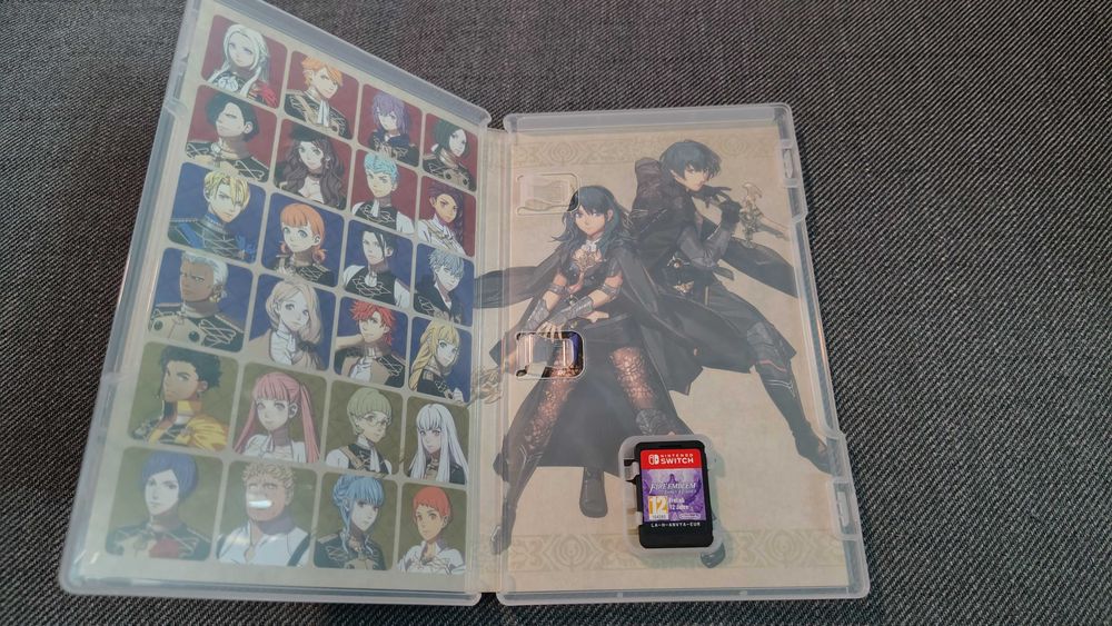 Fire Emblem: Three Houses Nintendo Switch - stan bardzo dobry