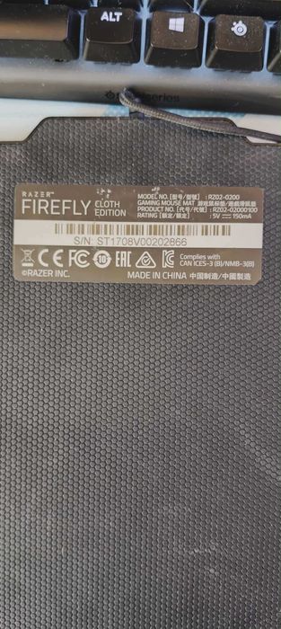 Podkładka Pod mysz z efektem RGB Razer Firefly. (Cloth edition)