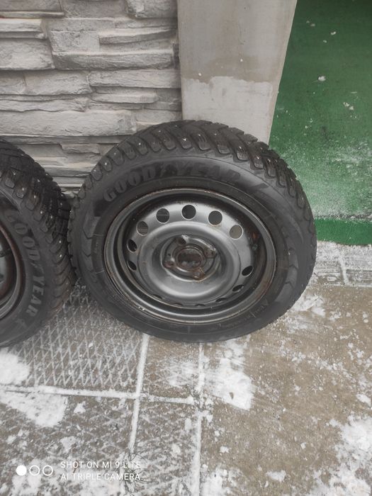 Продам зимову гуму r 14