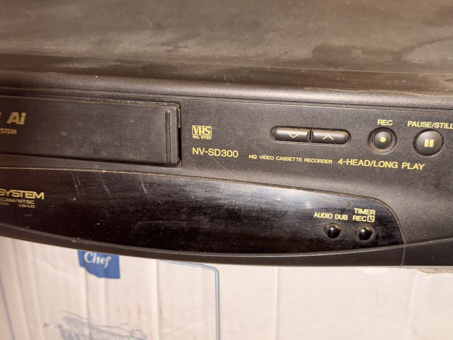 Касетний відеомагнітофон Panasonic nv-ds300