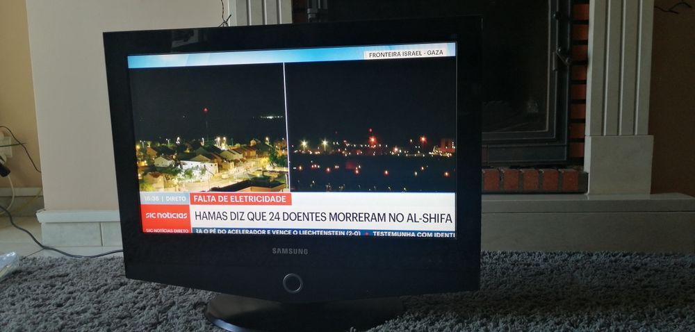 TV LCD Samsung bom estado
