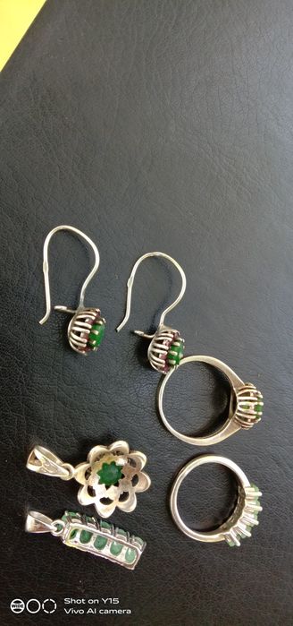 Срібні прикраси з натуральним каміннім