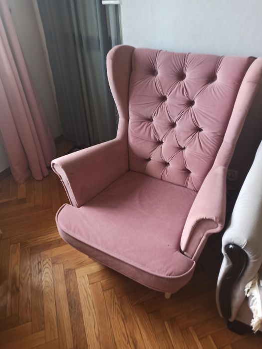 Sprzedam fotel uszak brudny róż