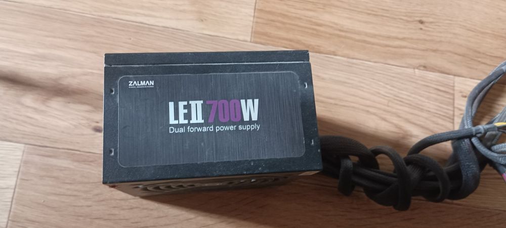Блок питания для ПК ZM700-LE2