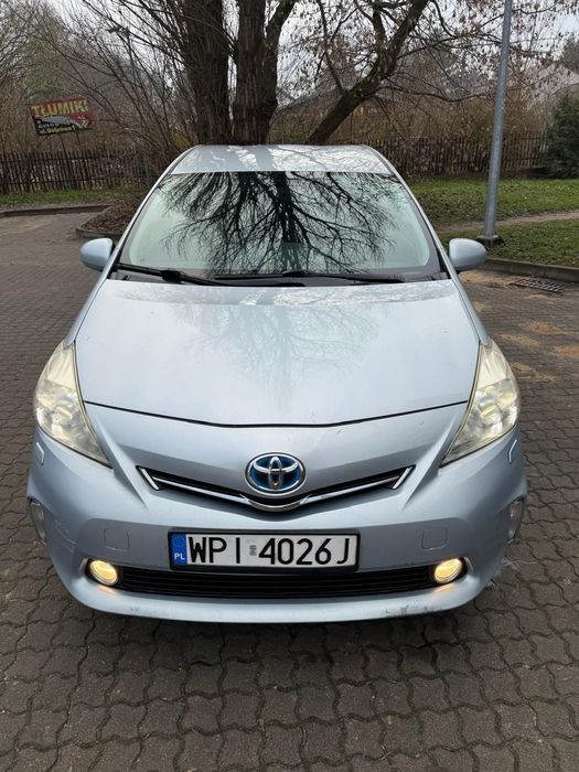 Toyota Prius Toyota prius+ V