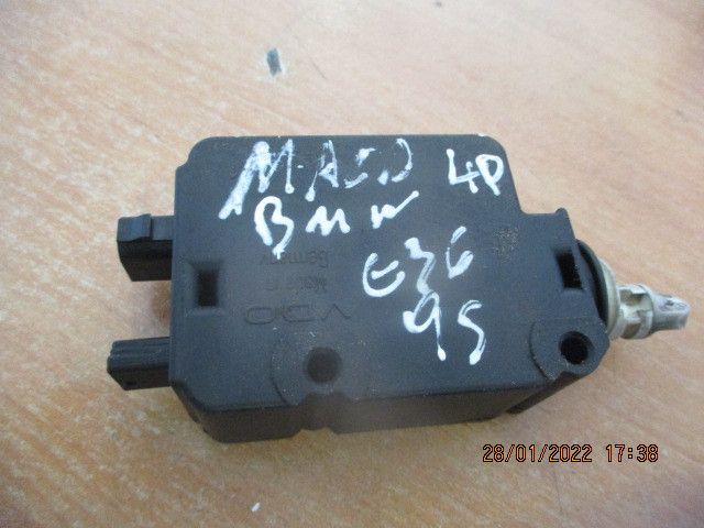 Fechadura / fecho da mala BMW 3 Compact (E36)