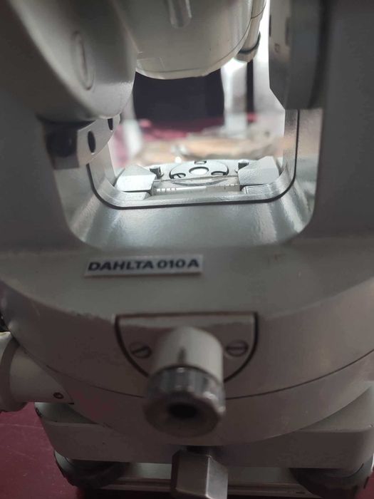 Sprzedam tachimetr Dahlta 010A