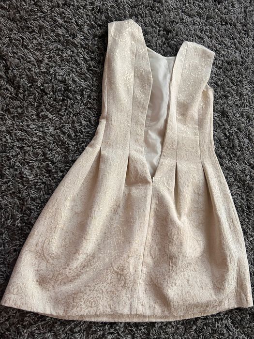 Плаття білого кольору