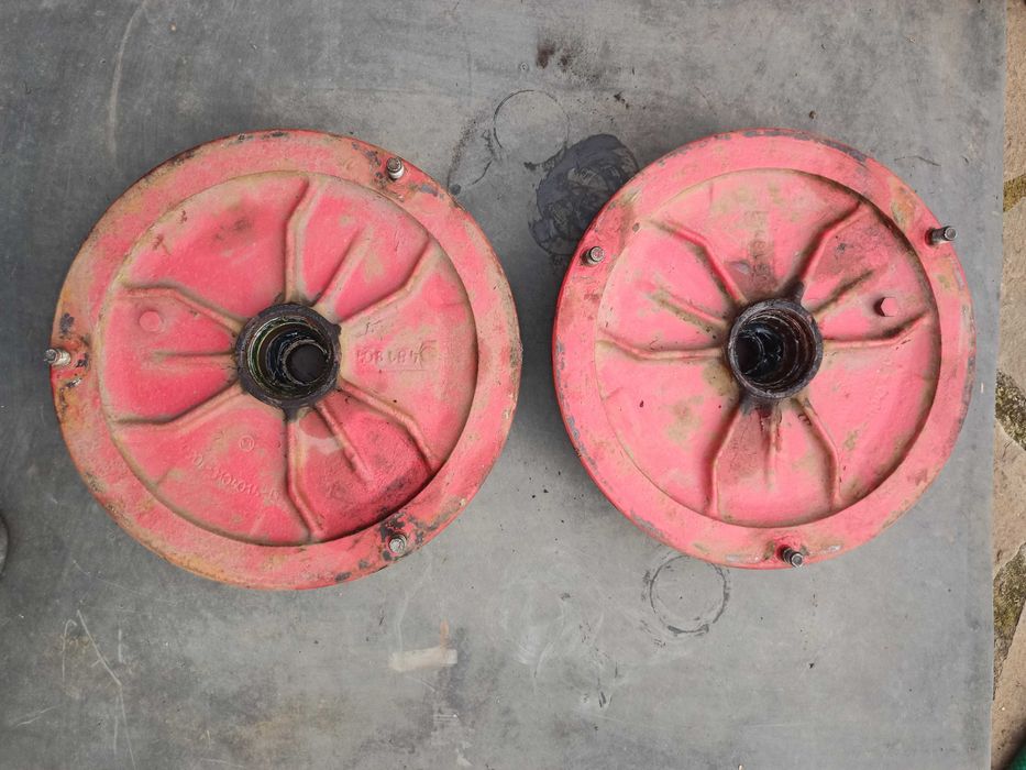 задні тормозні барабани(диски) таврия