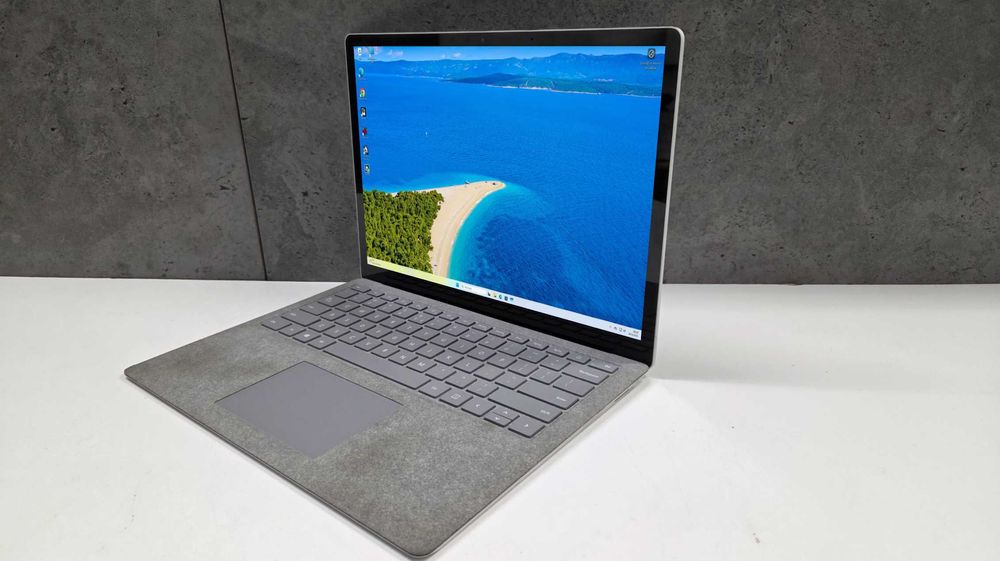 Microsoft Surface Laptop 2 i5 7300U 8GB 256SSD 1769 Dotyk 2256x1504